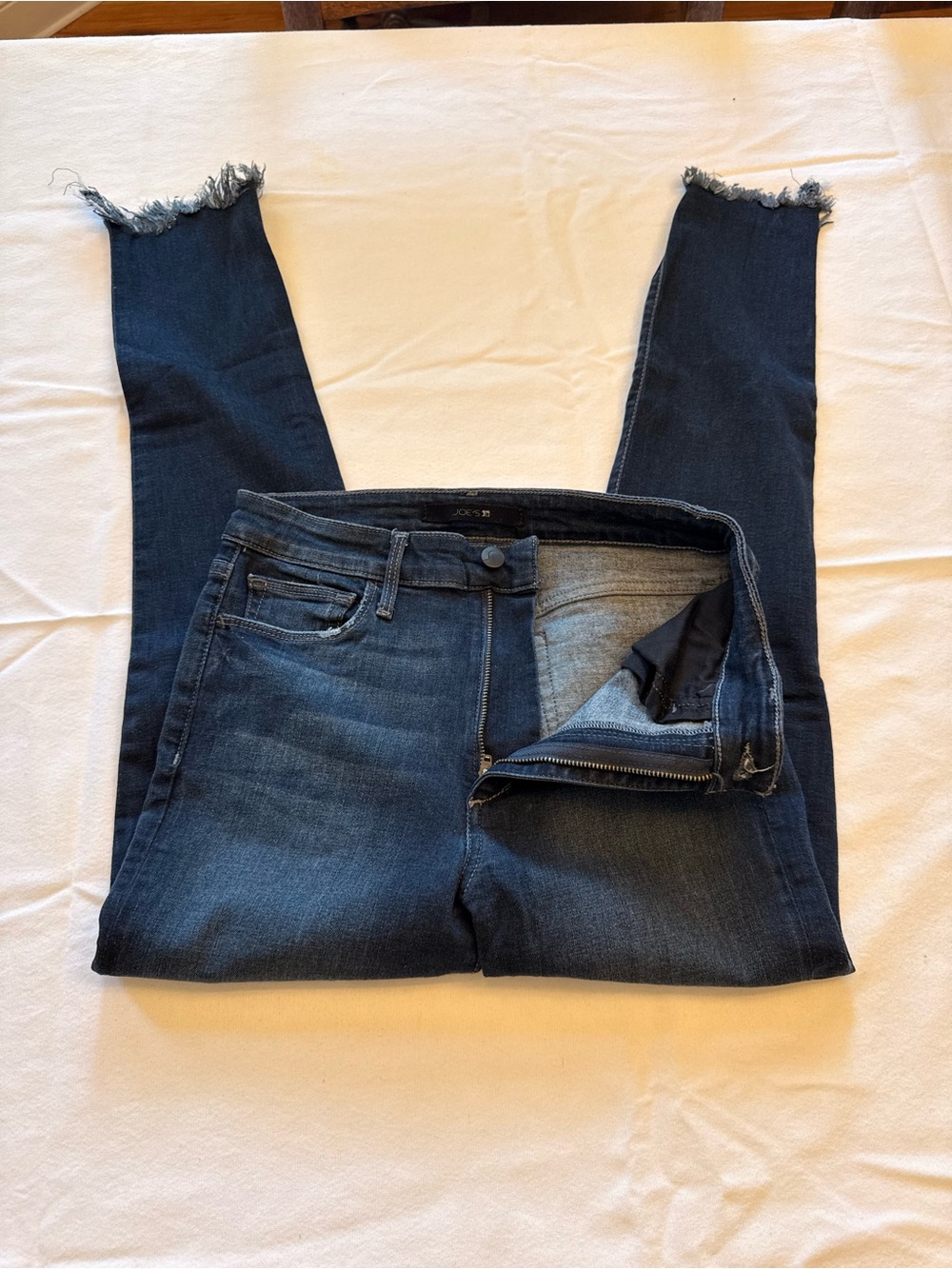 Joes Jeans! Dark Blue Frayed Hem Women's Skinny Jeans
